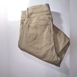 American eagle khaki pants size US 0